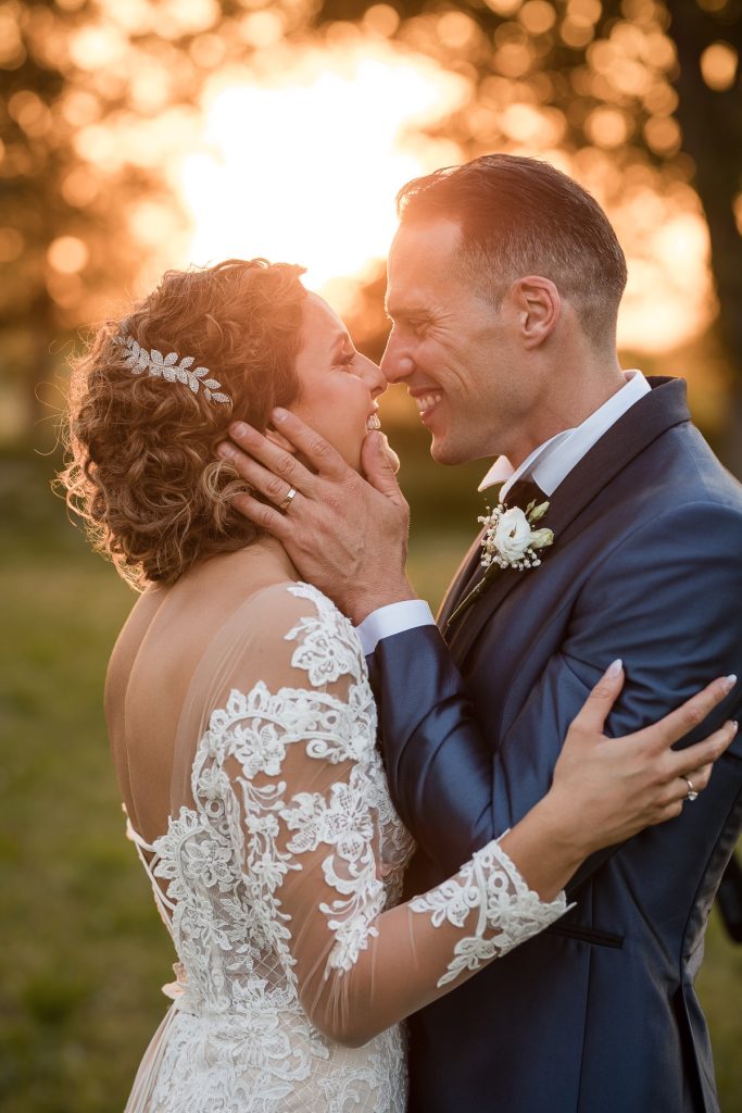 In questa foto i campioni internazionali di nuoto Fabio Scozzoli e Martina Carraro nelle foto di matrimonio realizzate da Nicola Tanzella