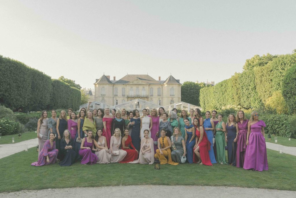 In questa immagine una foto di gruppo con le donne presenti al matrimonio di Daniel Clará e Anne-Marie Colling.