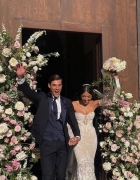 Acconciature da sposa per capelli mossi 2023: 7 tendenze per l’estate