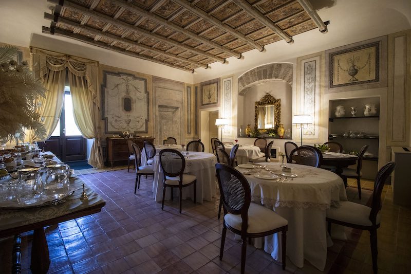 In questa foto la sala colazioni di Villa del Gattopardo a Palermo