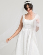 Abiti da sposa By Ola La 2024, la linea di Annais Bridal glamour e romantica