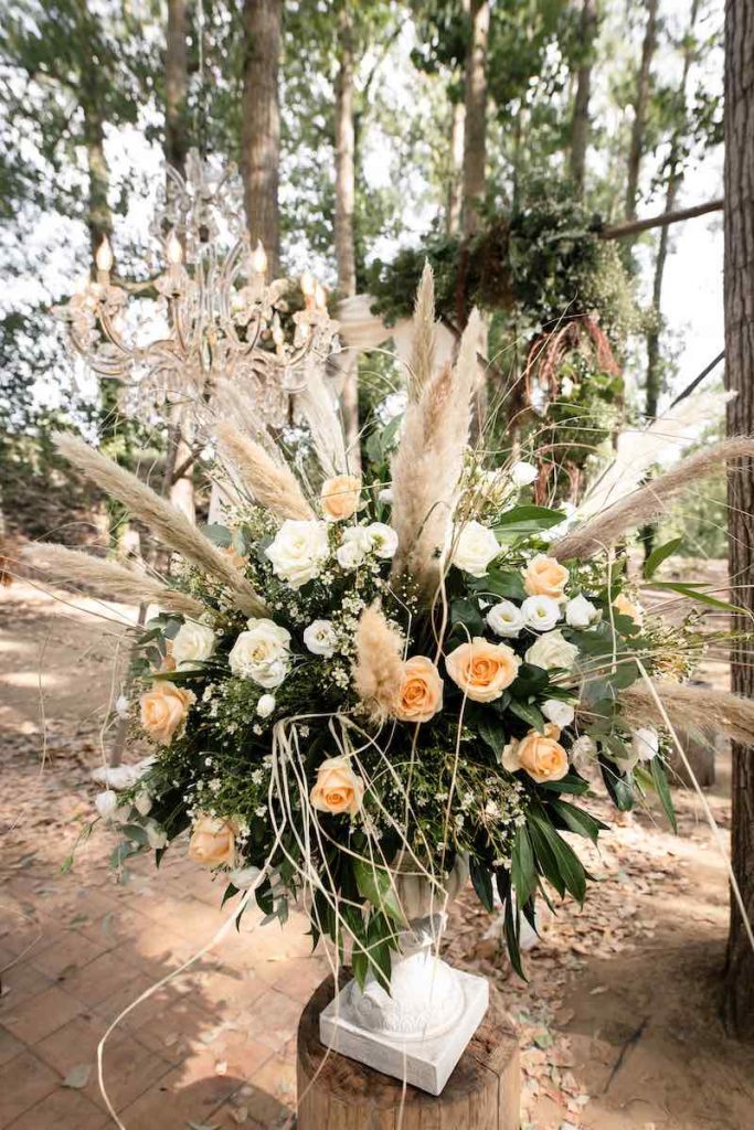 In questa foto una composizione floreale del matrimonio di Alice e Michele
