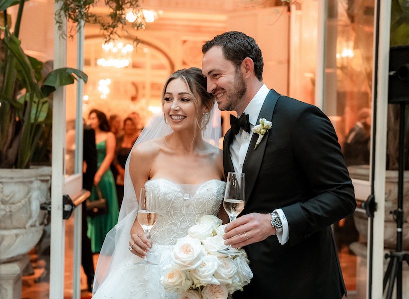 In questa foto il matrimonio di Patrick Cantlay con Nikki Guidish