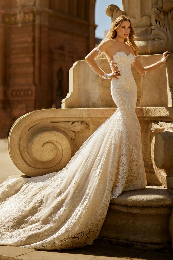 In questa immagine un modello a sirena di Ines Di Santo che fa parte degli abiti da sposa seducenti 2024.