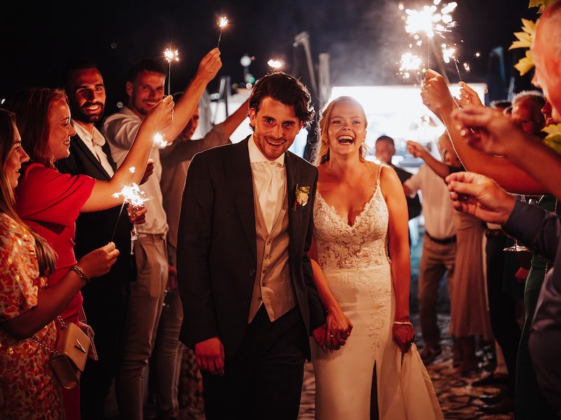 In questa foto gli sposi Leandra e Arnaud protagonisti di un Destination Wedding di Erica Canova