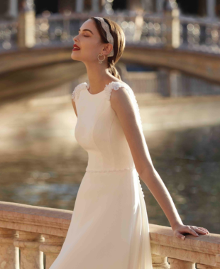 Abiti da sposa semplici 2024, less is more