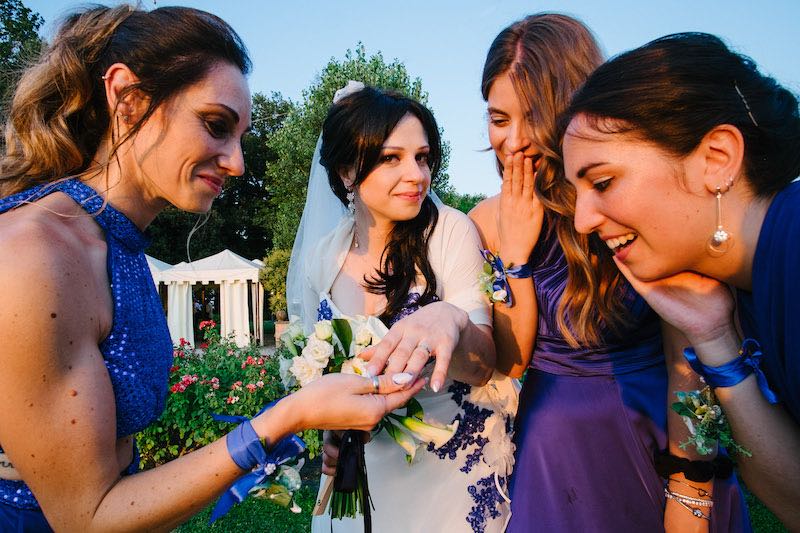 In questa foto la sposa Elisa con le sue damigelle 