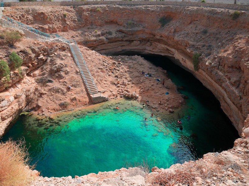 In questa foto il Wadi Tiwi, una gola stretta e profonda in Oman