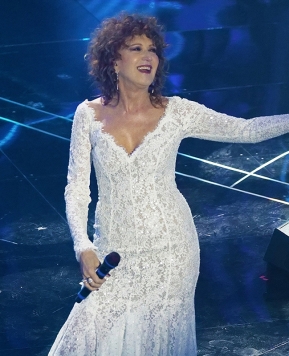 Look Sanremo 2024: passione total white