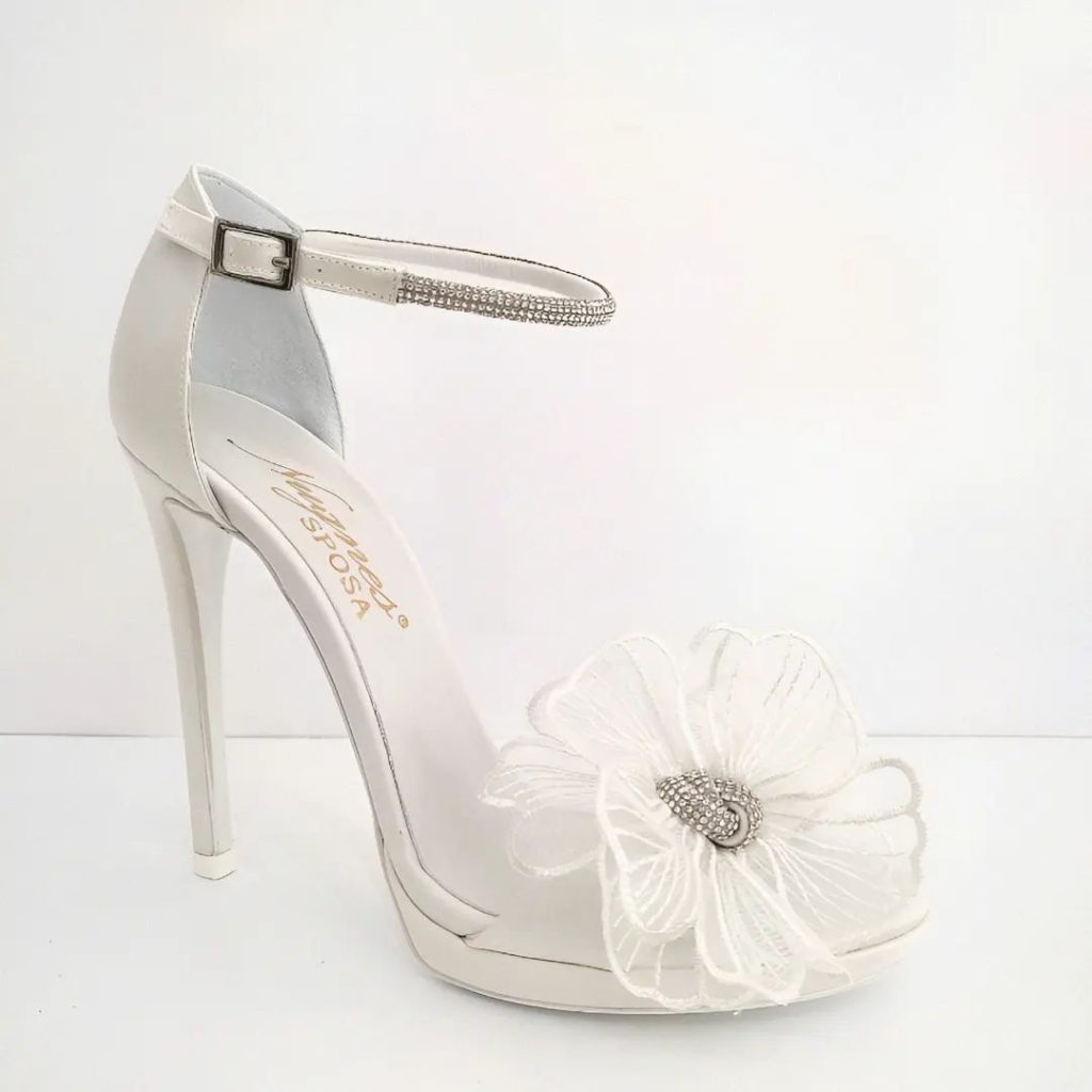 scarpe sposa con fiore nugnes