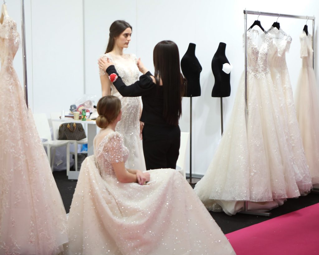 una modella della sesta edizione Rome Bridal Week 2024