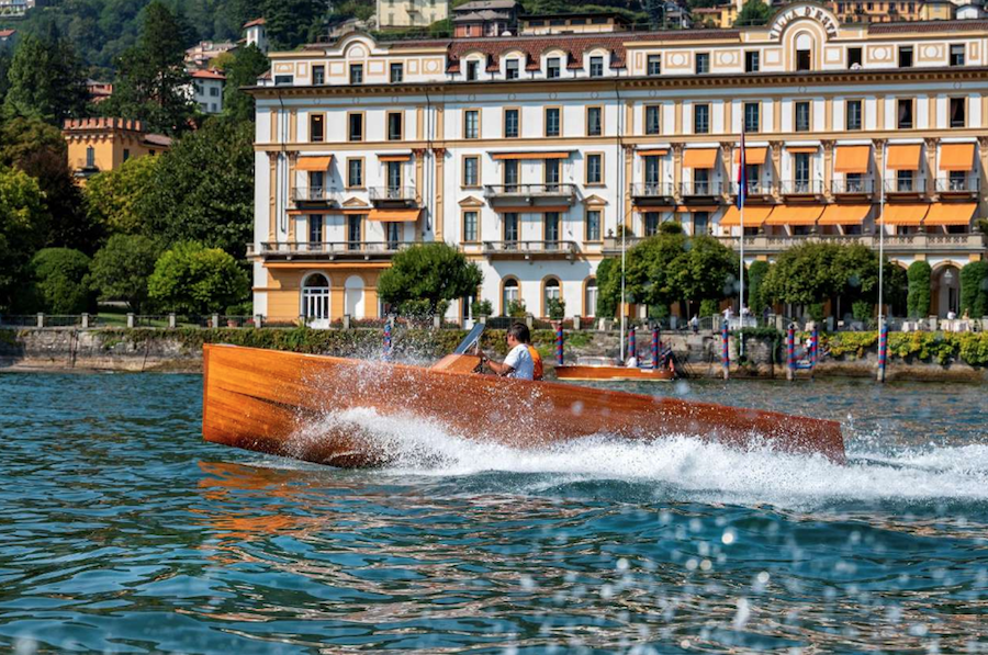 In questa foto uno scorcio della facciata esterna di Villa D'Este, sul lago di Como