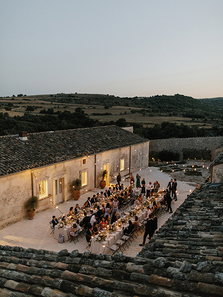 In questa foto una immagine della Dimora delle Balze come Destination Wedding Venues Sicilia.