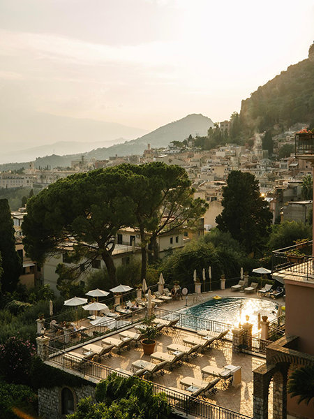 In questa foto una immagine del Grand Hotel Timeo come Destination Wedding Venues Sicilia.