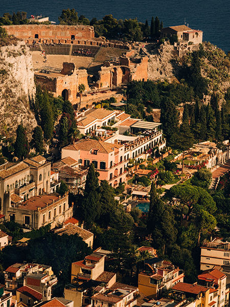 In questa foto una immagine del Grand Hotel Timeo come Destination Wedding Venues Sicilia.