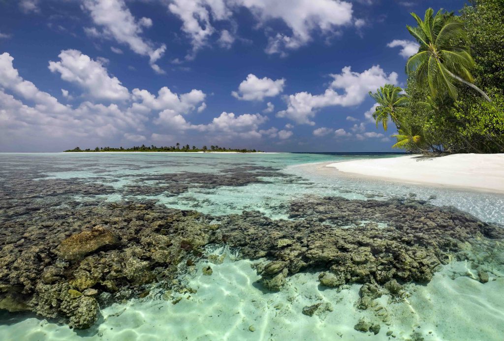 In questa immagine un resort per una luna di miele Maldive. 