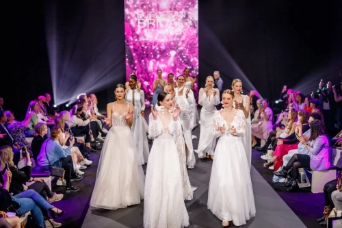 Sfilate European Bridal Week 2024, la moda sposa in passerella ad Essen