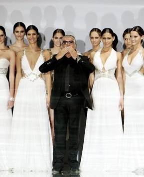 Addio a Roberto Cavalli, anche il mondo della moda sposa piange lo stilista fiorentino