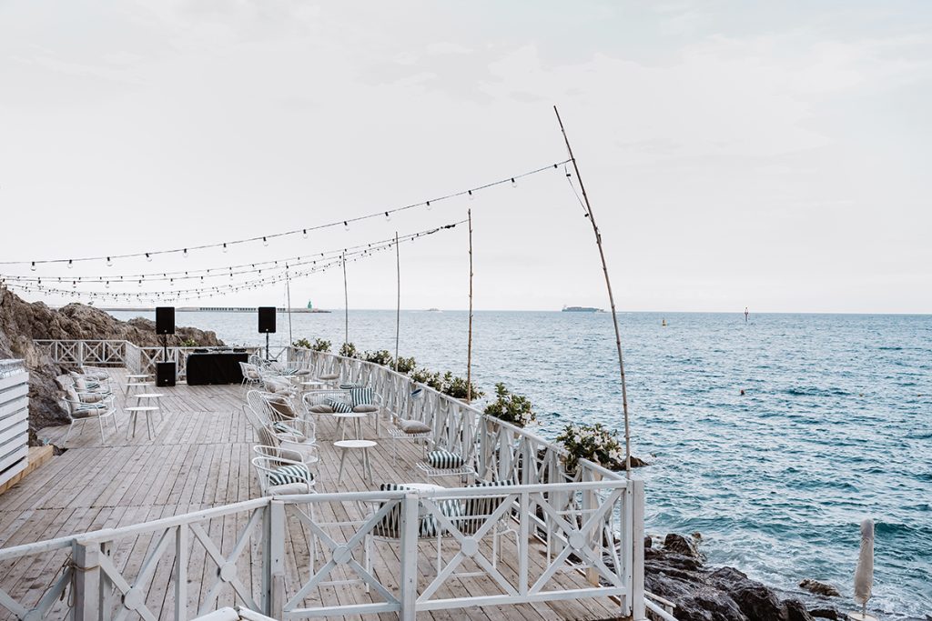 In questa foto una vista della location per matrimoni Torre Crestarella a Vietri sul mare