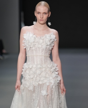 Abiti da sposa Katy Corso 2025, il sogno d’amore di “The Love Poetry”