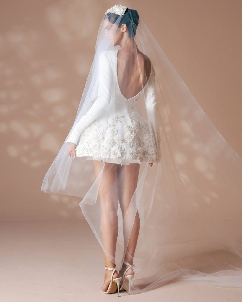 In questa foto abito da sposa 
