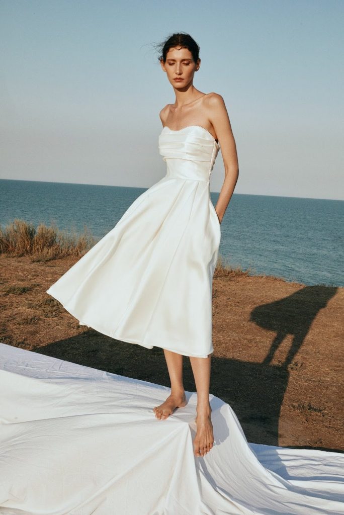 In questa foto abito da sposa Liretta