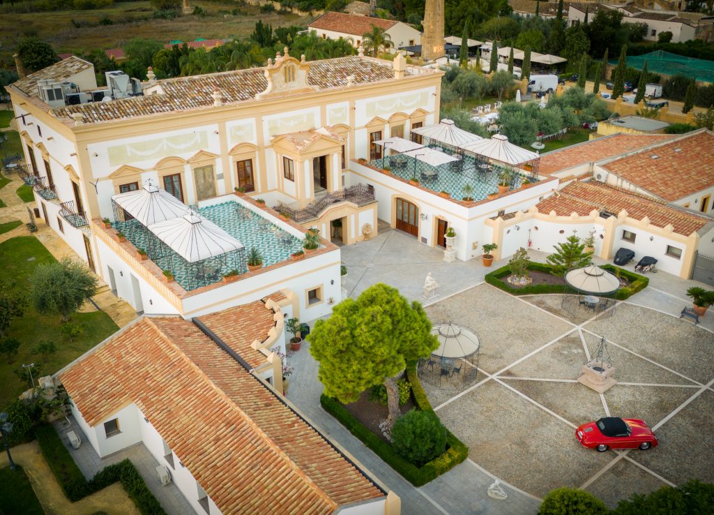 In questa foto Villa del Gattopardo