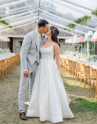 Abiti da sposa morbidi e leggeri 2025, bellezza eterea all’altare