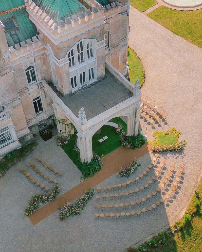 In questa foto uno scorcio dall'alto di villa lattuada
