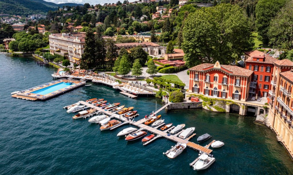In questa foto uno scorcio di villa d'este sul lago di como