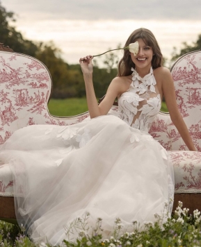 Nicole Milano by Pronovias, il rebranding segna una nuova era