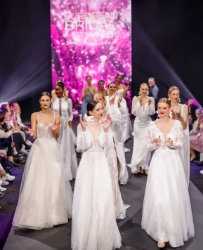 Sfilate European Bridal Week 2025, ad Essen torna in passerella la moda sposa