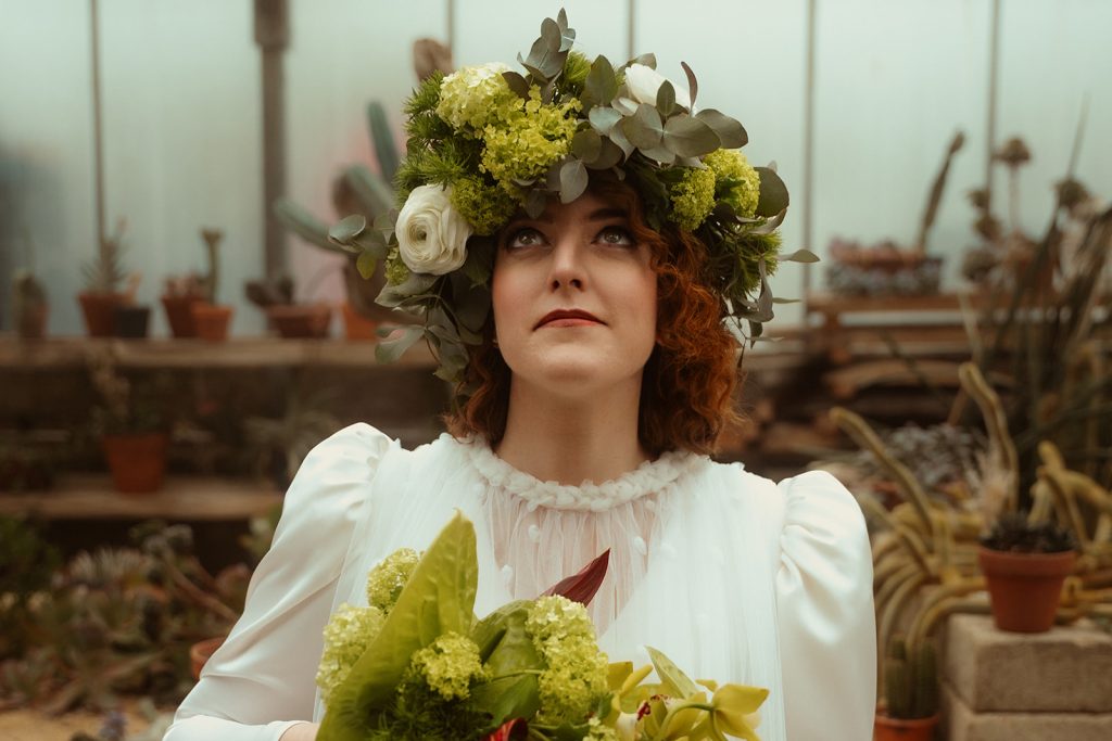 In questa foto la sposa alle nozze di Giulia e Fabrizio con Federica Iovane e The Flower Company.