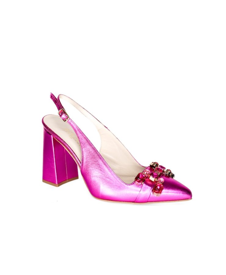 In questa foto, scarpe Francesco Italy modello slingback, colore fucsia
