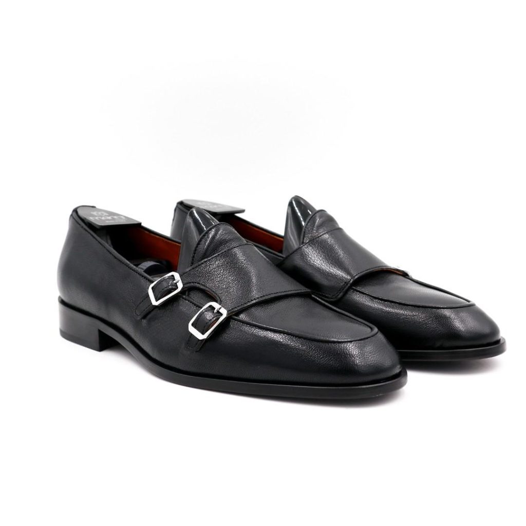 In questa foto un modello di scarpe sposo 2025 calzoleria marini
