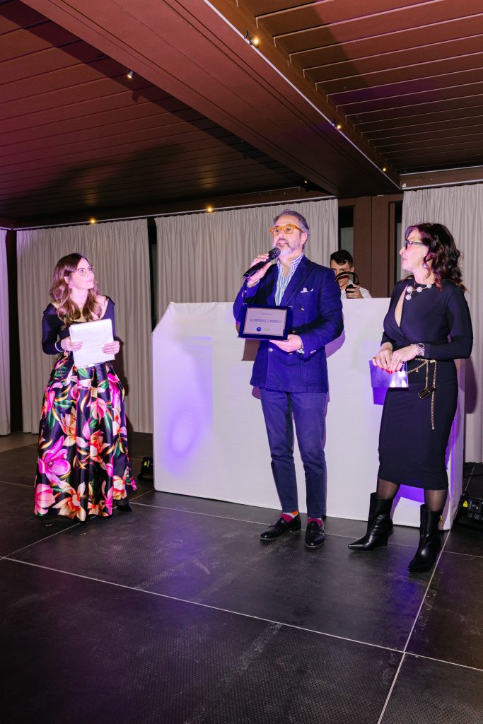 Giuseppe Veniero premiato durante l'evento let's celebrate the wedding industry 2025