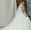 Abiti da sposa Elie Saab SS 2026, la collezione che scolpisce la bellezza
