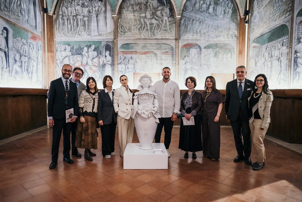 In questa foto i partecipanti della manifestazione Milano Set Mediterraneo 2025 al Castello Sforzesco