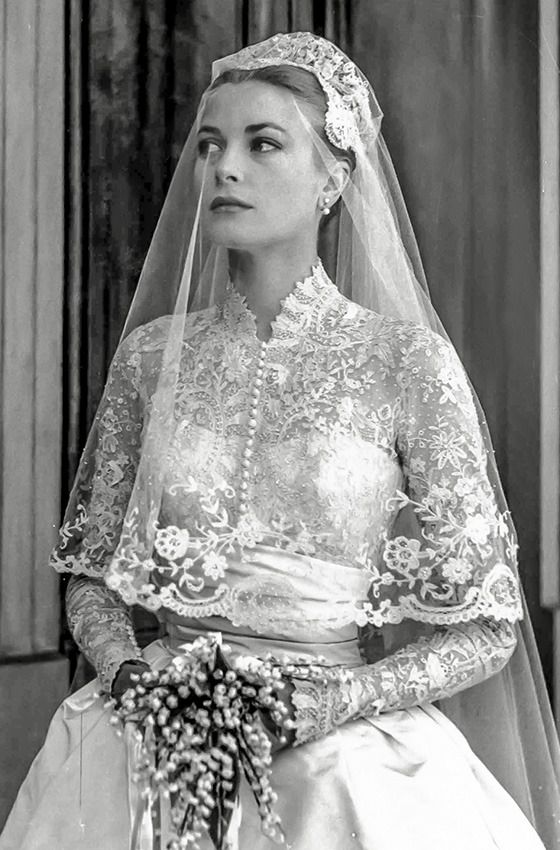 In questa foto Grace Kelly il giorno del matrimonio