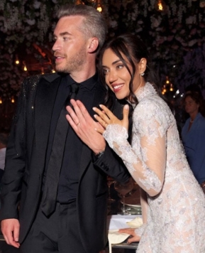 Matrimonio di Silvia Falconi, il direttore creativo di Atelier Emé ha detto Sì sul Garda