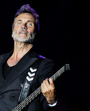 Carlo Pignatelli firma i look del nuovo tour di Nek