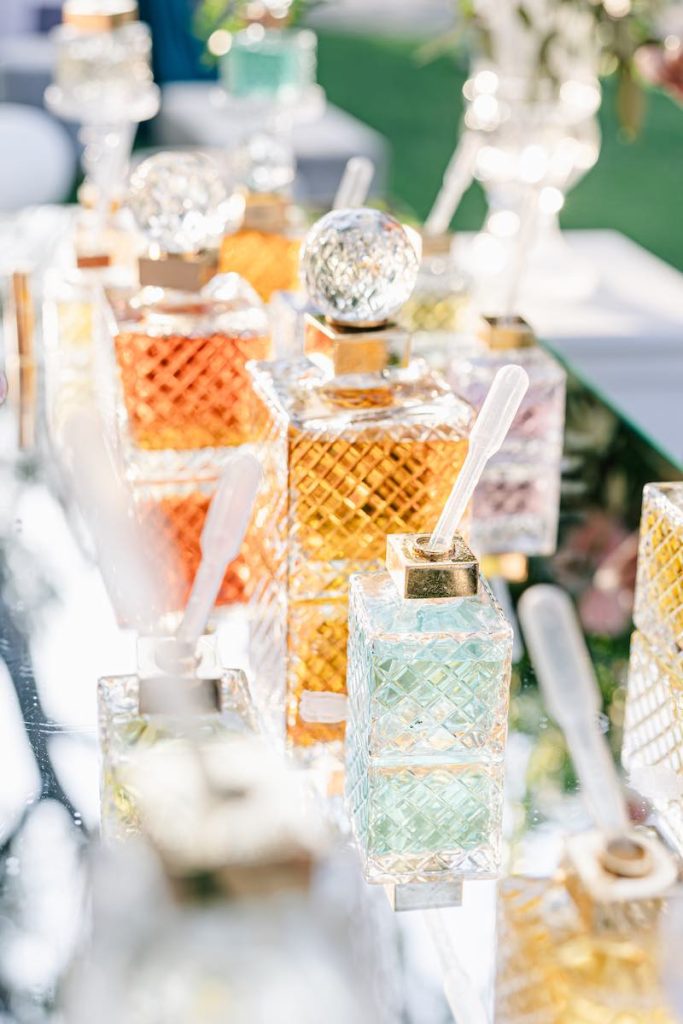 In questa foto, il dettaglio di un Parfum Bar progettato da Giorgia Pirro