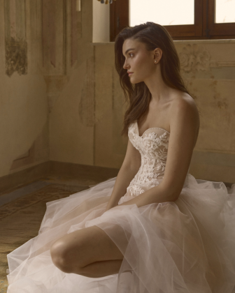 Abiti da sposa Felicia Couture 2026, un omaggio all’eleganza vittoriana