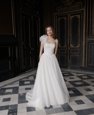 Collezione sposa Abella 2026, l’arte incontra la moda nella capsule “L’Artiste”