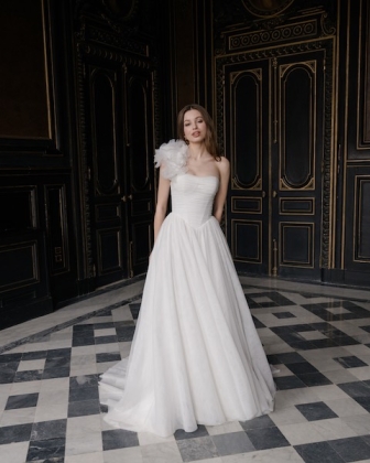 Collezione sposa Abella 2026, l’arte incontra la moda nella capsule “L’Artiste”