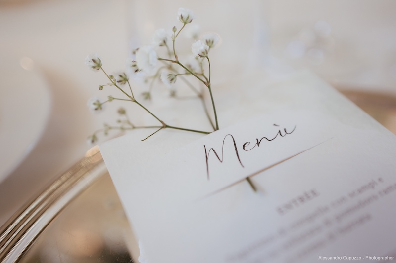In questa foto il dettaglio di un menu di nozze personalizzato
