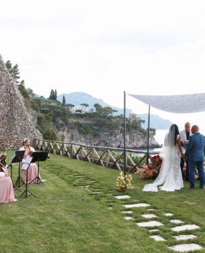 Rosie e Jay, una fuga d’amore in Costiera Amalfitana firmata Michelle Durpetti Events