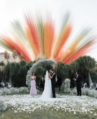 Come scegliere i fiori e gli allestimenti per il matrimonio: la guida completa per progettare la scenografia del tuo Sì