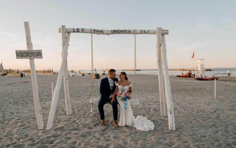 Matrimonio in riva al mare al Blu Suite Resort: il Sì civile sulla spiaggia, senza pensieri