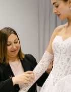 Abiti da sposa Justin Alexander 2027: Forever in Bloom celebra 80 anni di bridal couture